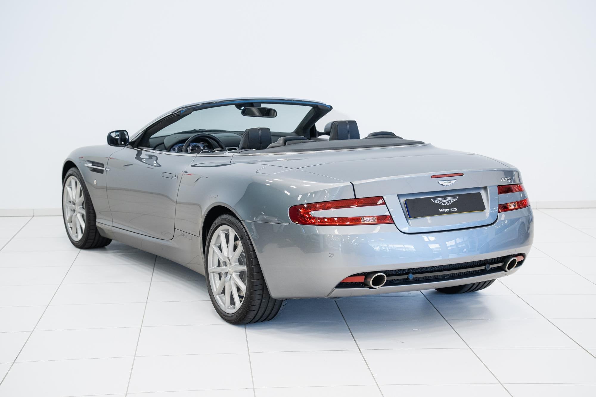 Aston Martin DB9 Volante | Grigio Titanio | Modeljaar 2009 |, Auto's, Automaat, Achterwielaandrijving, Gebruikt, Bedrijf