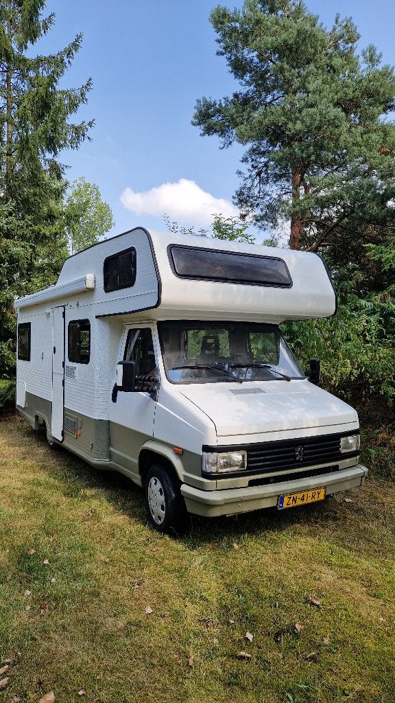 Ruime mooie 4-persoons Peugeot J5 alkoof camper, Alkoof, Reservewiel, Afzuigkap, 5 tot 6 meter