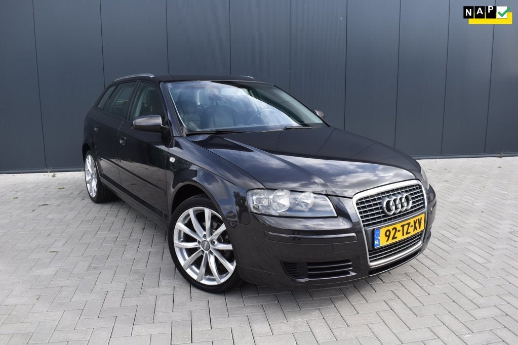 Audi A3 Sportback 1.6 FSI Attraction |LM|5DEURS|ELEC PAKKET|, Auto's, Voorwielaandrijving, Gebruikt, 4 cilinders, 116 pk