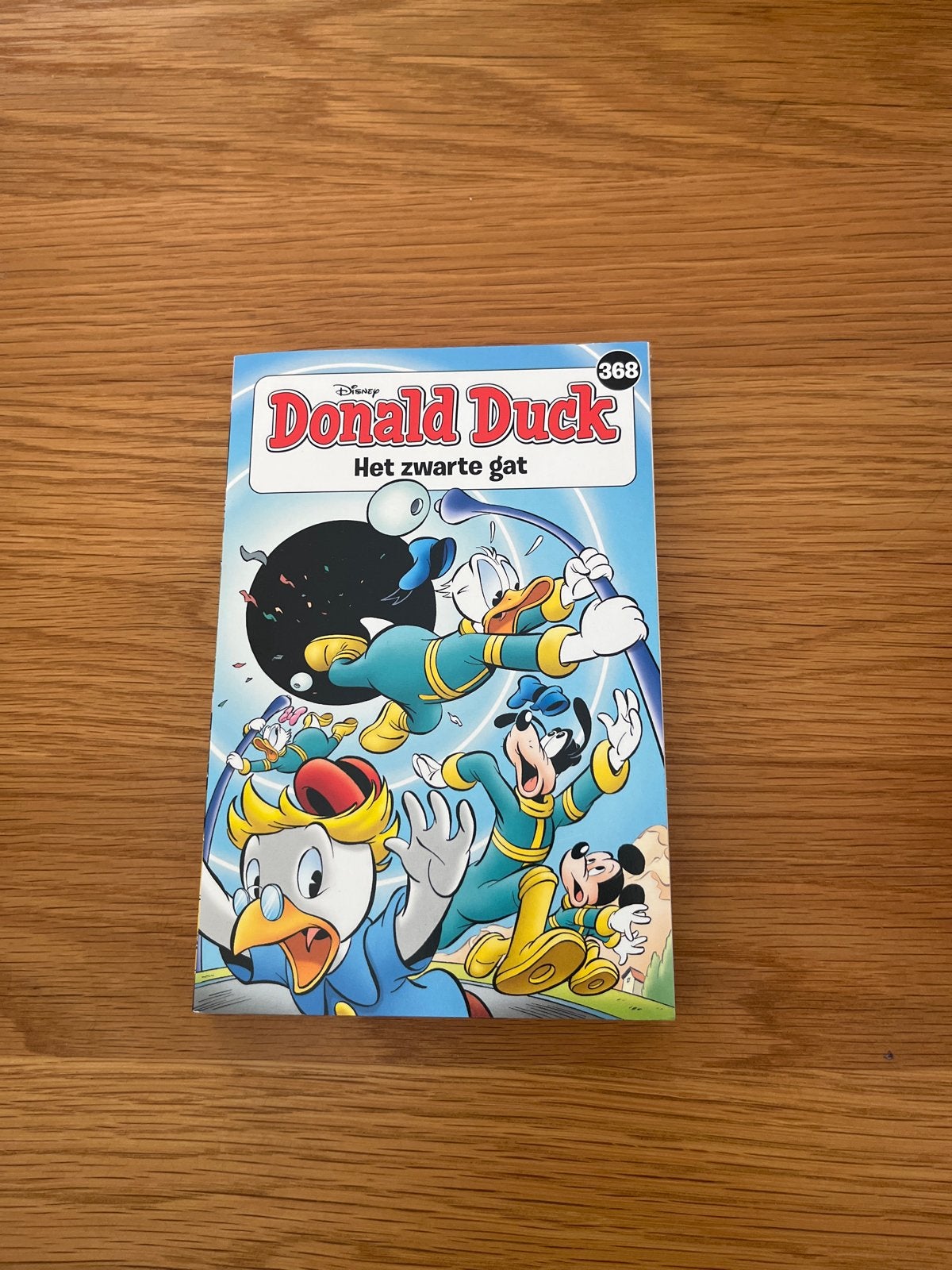 Donald Duck: Het Zwarte Gat - Nummer 368, Eén stripboek, Ophalen of Verzenden, Zo goed als nieuw