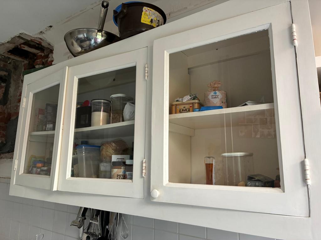 Gratis afhalen 22, 23 of 25mei! jaren 30 keukenkastje, Huis en Inrichting, Keuken | Keukenelementen, Ophalen, Gebruikt, Wit, 150 tot 200 cm