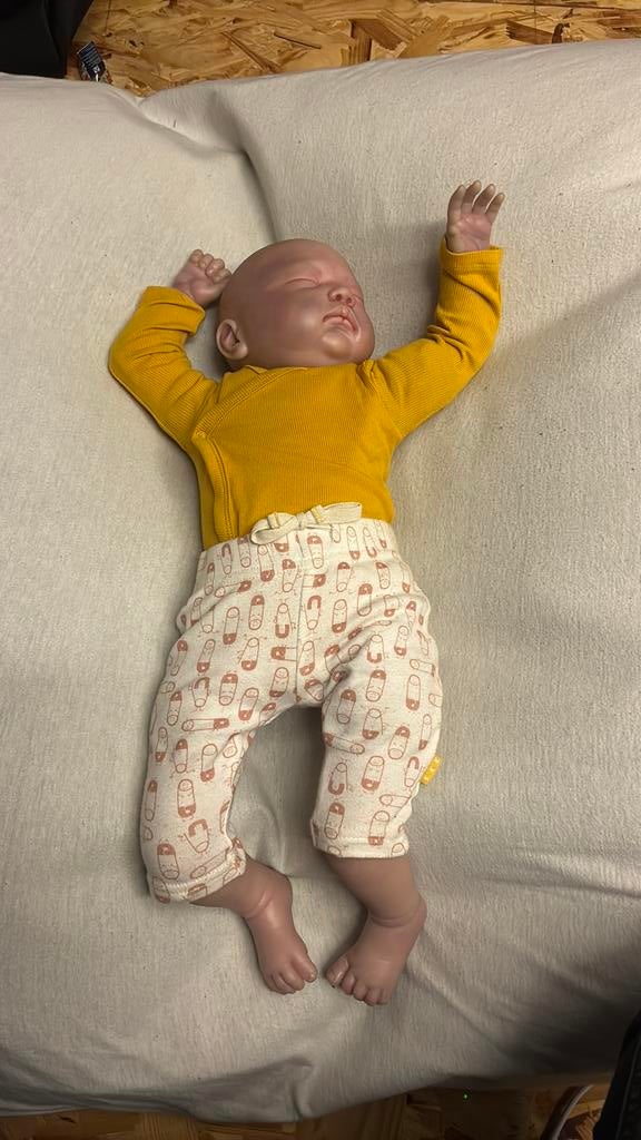 Echte baby pop, Kinderen en Baby's, Speelgoed | Knuffels en Pluche, Ophalen of Verzenden, Zo goed als nieuw, Overige typen