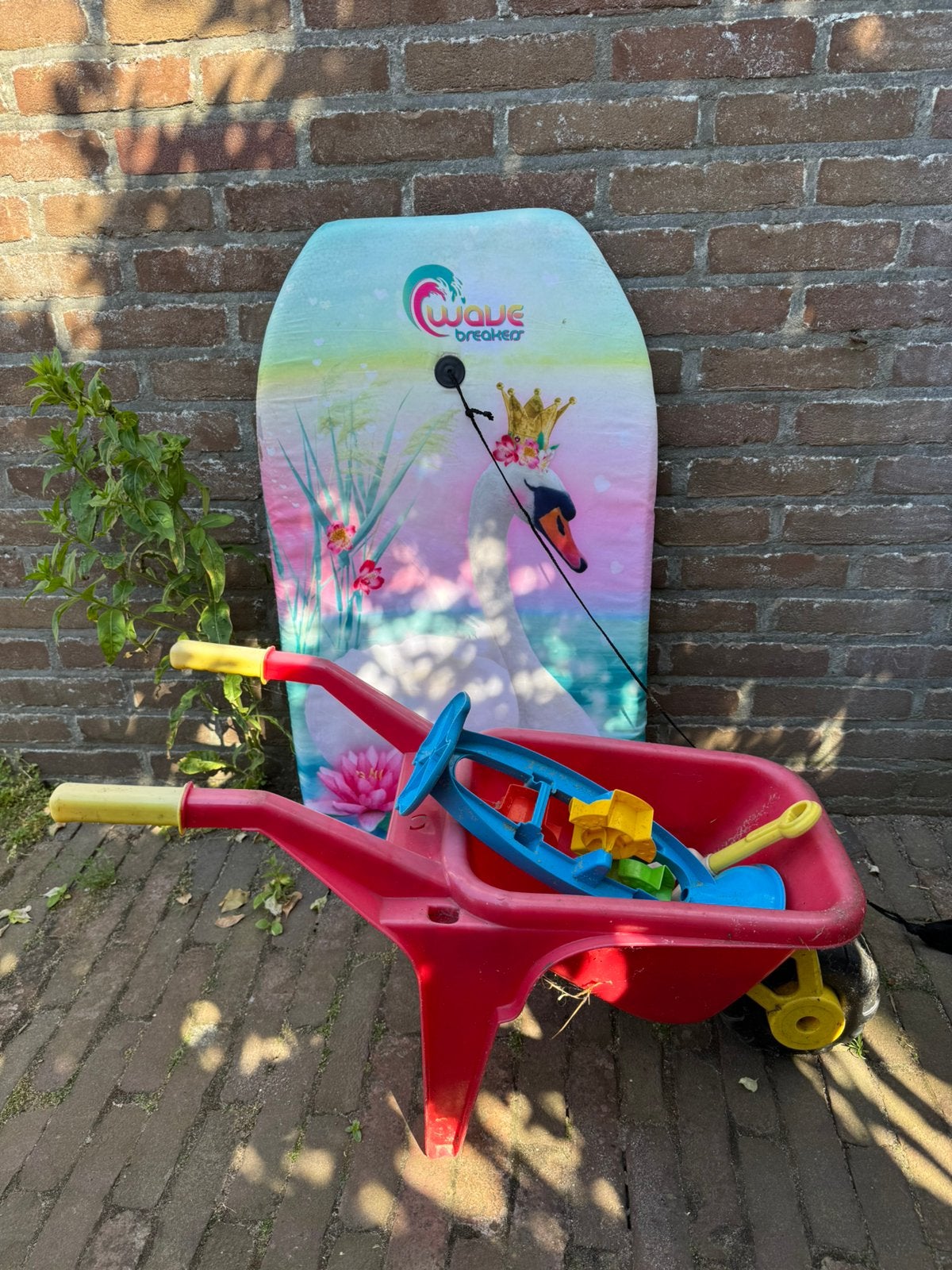 Gratis buitenspeelgoed kruiwagen strand zandbak bodyboard, Kinderen en Baby's, Ophalen, Gebruikt