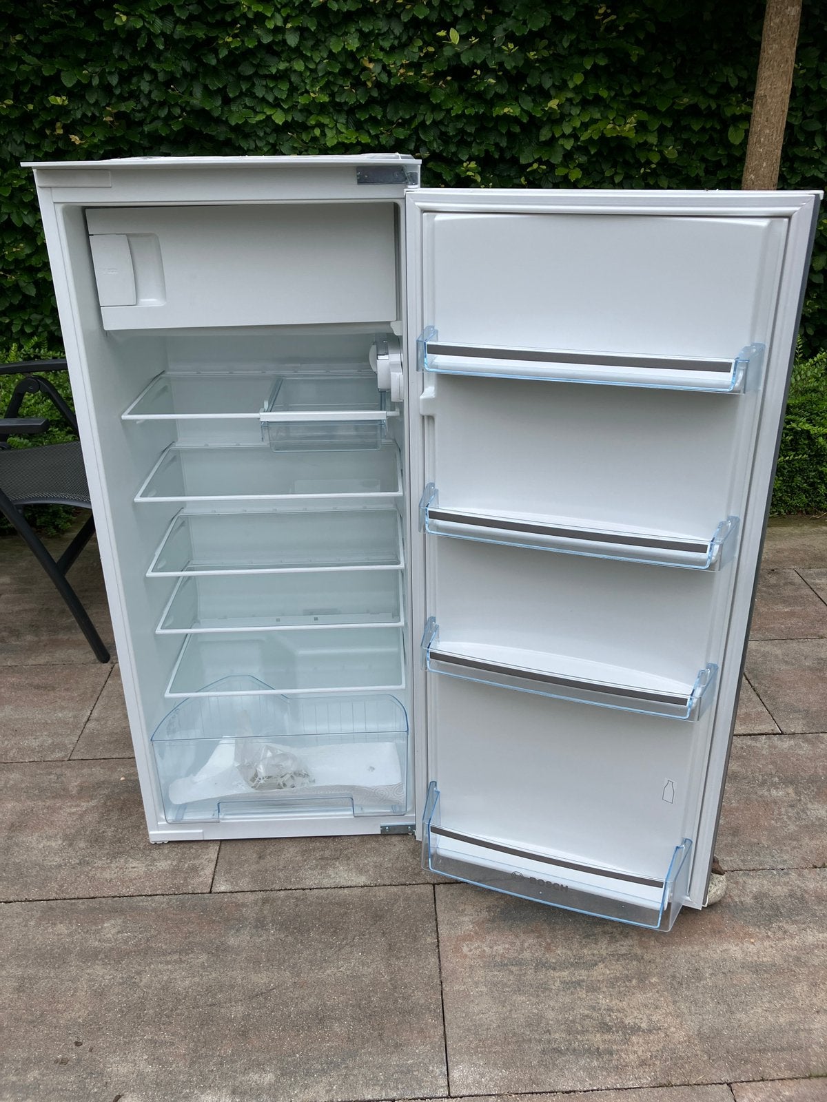 Perfect werkende Bosch inbouwkoelkast met vriesvak, Witgoed en Apparatuur, Vriezers en Diepvrieskisten, Ophalen, 120 tot 140 cm
