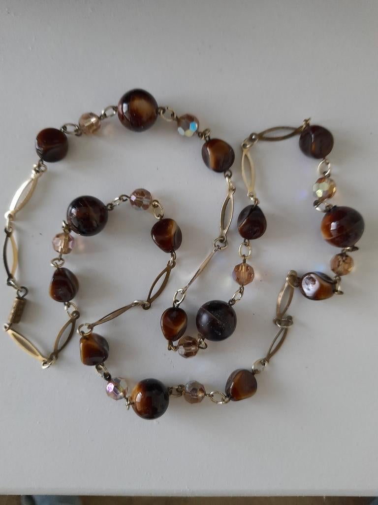 70 cm. lange ketting. TWEE kleuren glas., Ophalen of Verzenden, Zo goed als nieuw, Overige materialen