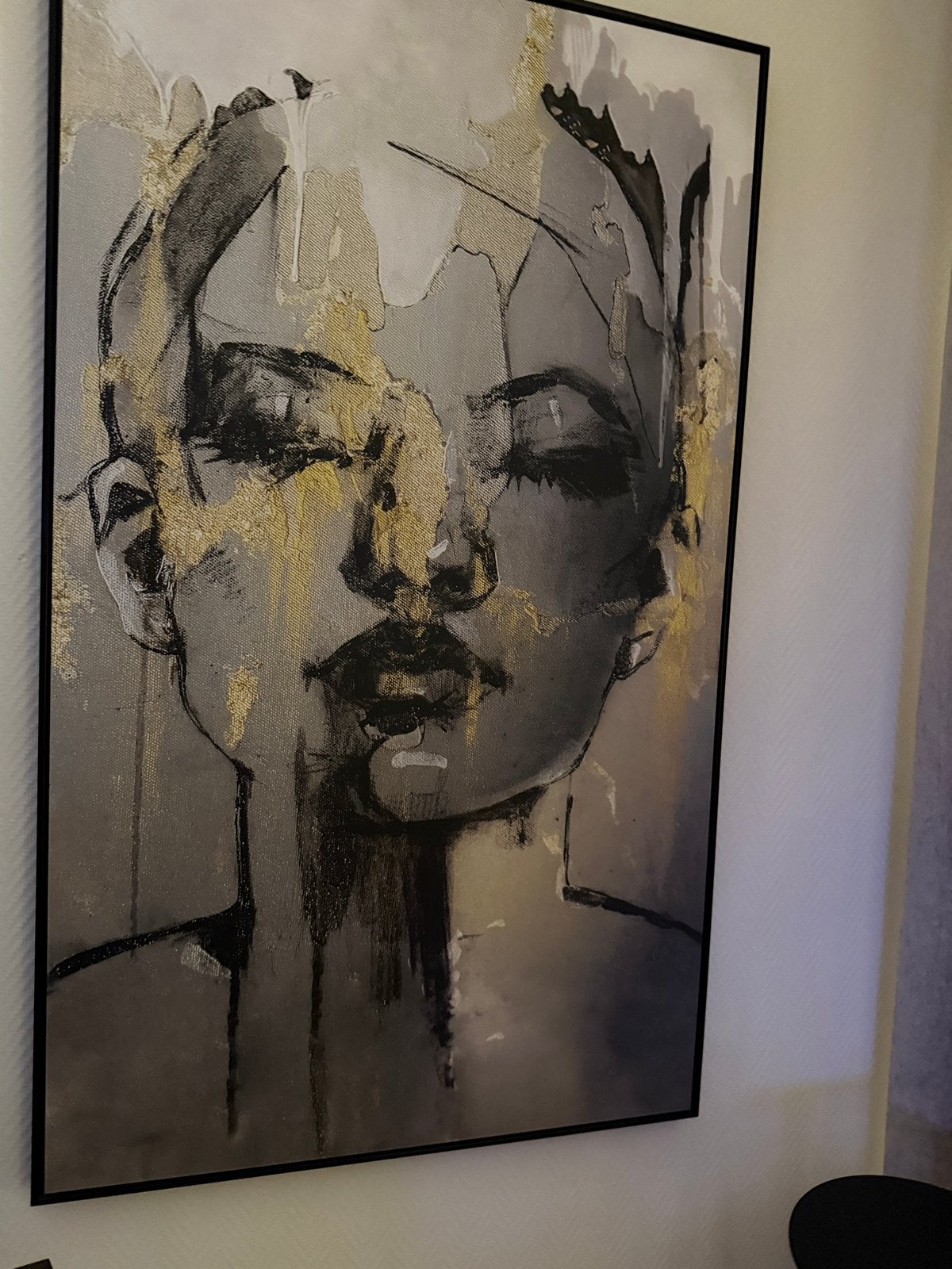 Schilderij vrouw met gouden accenten, Ophalen, Zo goed als nieuw, 50 tot 75 cm, Print