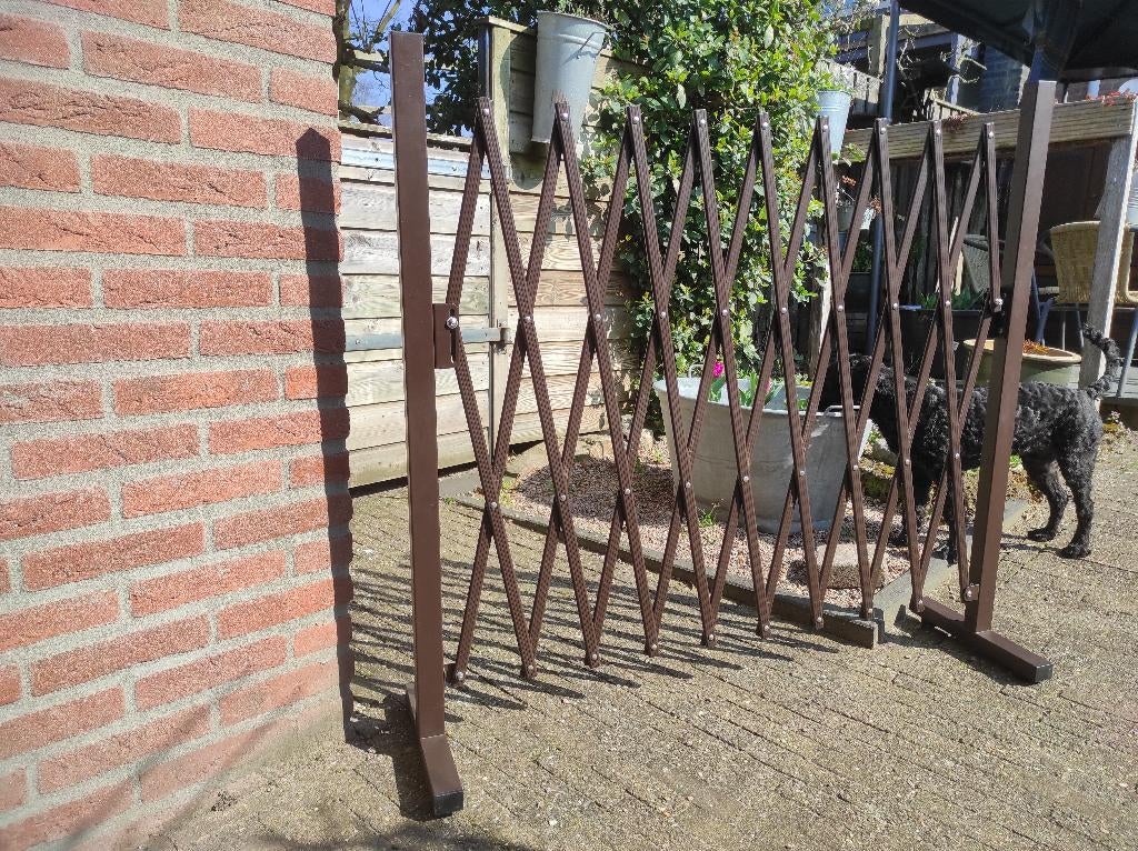 degelijk hondenrek, Ophalen, Zo goed als nieuw