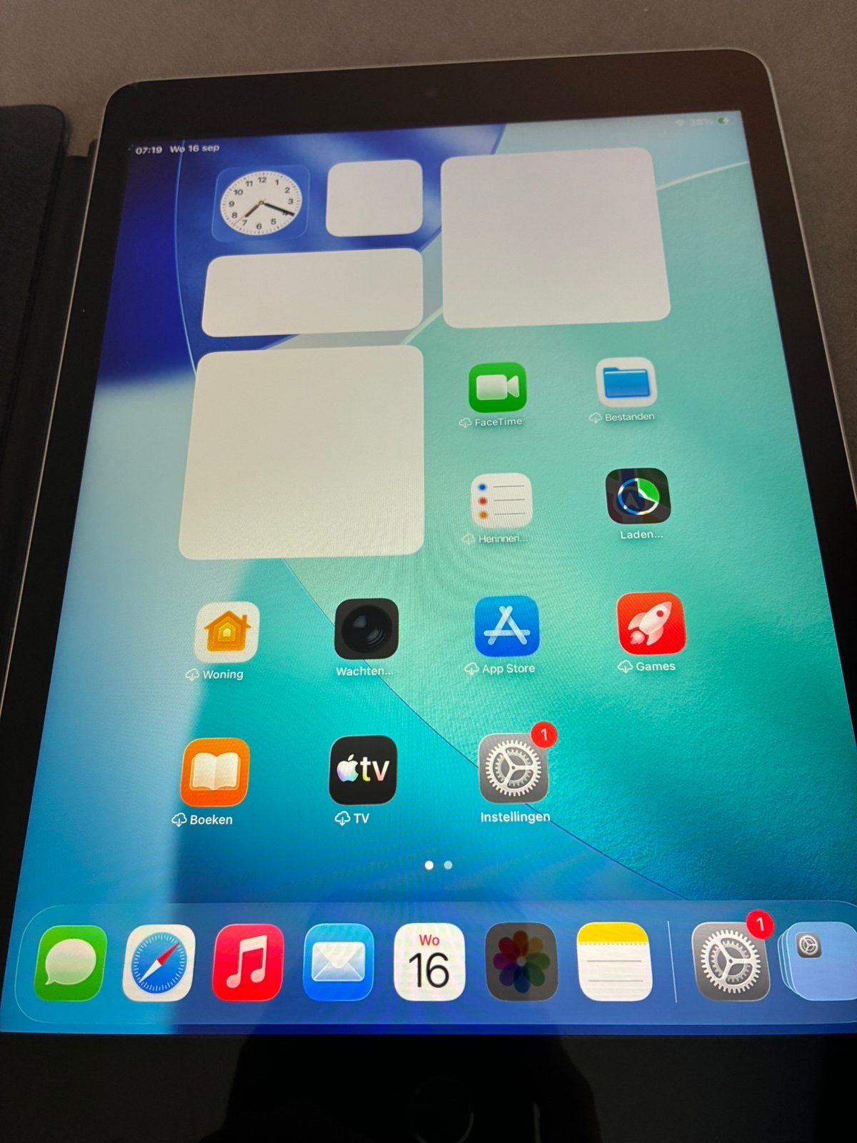 iPad 9e generatie 64GB + Apple Smart Cover, Computers en Software, Gebruikt, Overige kleuren, Apple iPad, 64 GB