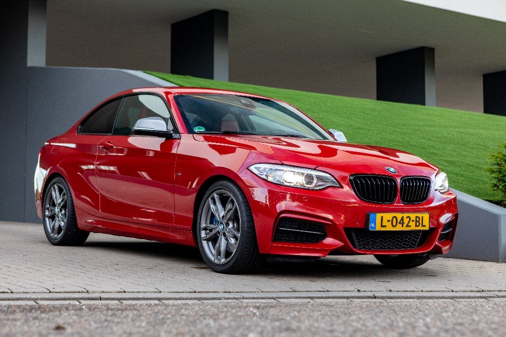 BMW 2-Serie Coupe 3.0 M235i Aut8 Melbourne Rood Dealeronderh, Auto's, BMW, Achterwielaandrijving, Navigatiesysteem, 4 stoelen