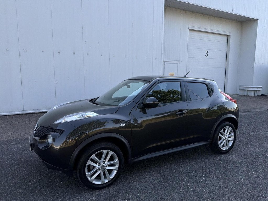 Nissan Juke 1.6 Acenta - NAVI/CAMERA/CLIMA/TREKHAAK/NAP, Auto's, Nissan, Euro 5, 4 cilinders, Bruin, Bedrijf
