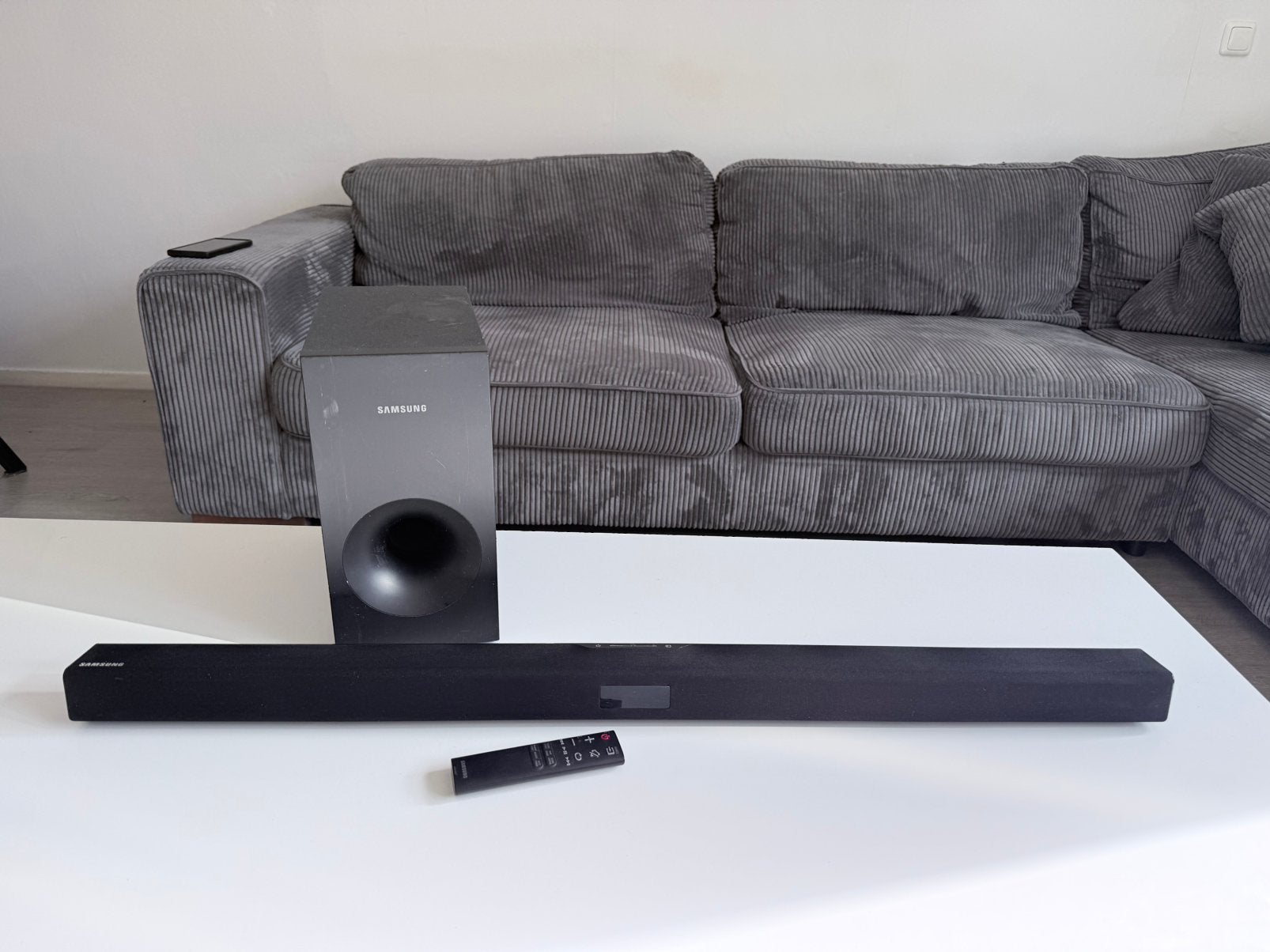 Samsung soundbar + subwoofer HW-J355, Ophalen, Zo goed als nieuw