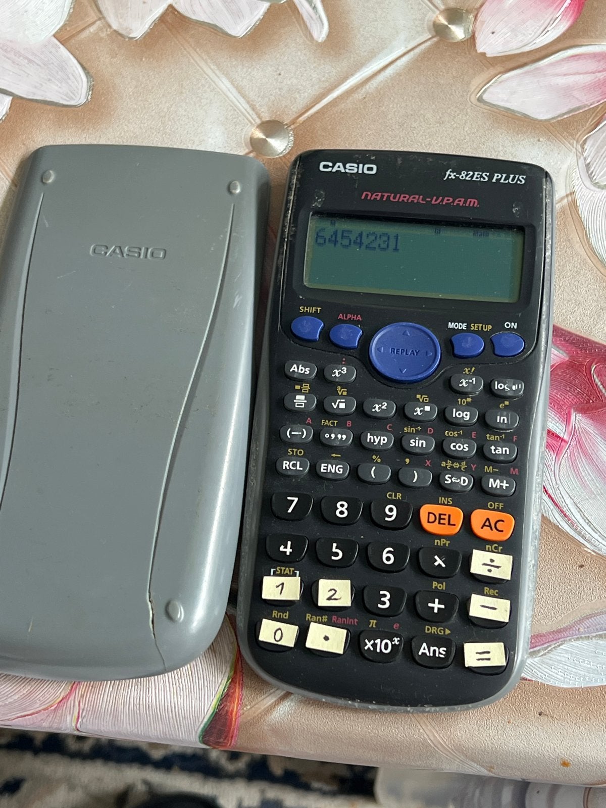 Casio FX-82ESplus Scientific Calculator Math Calculator, Ophalen of Verzenden
