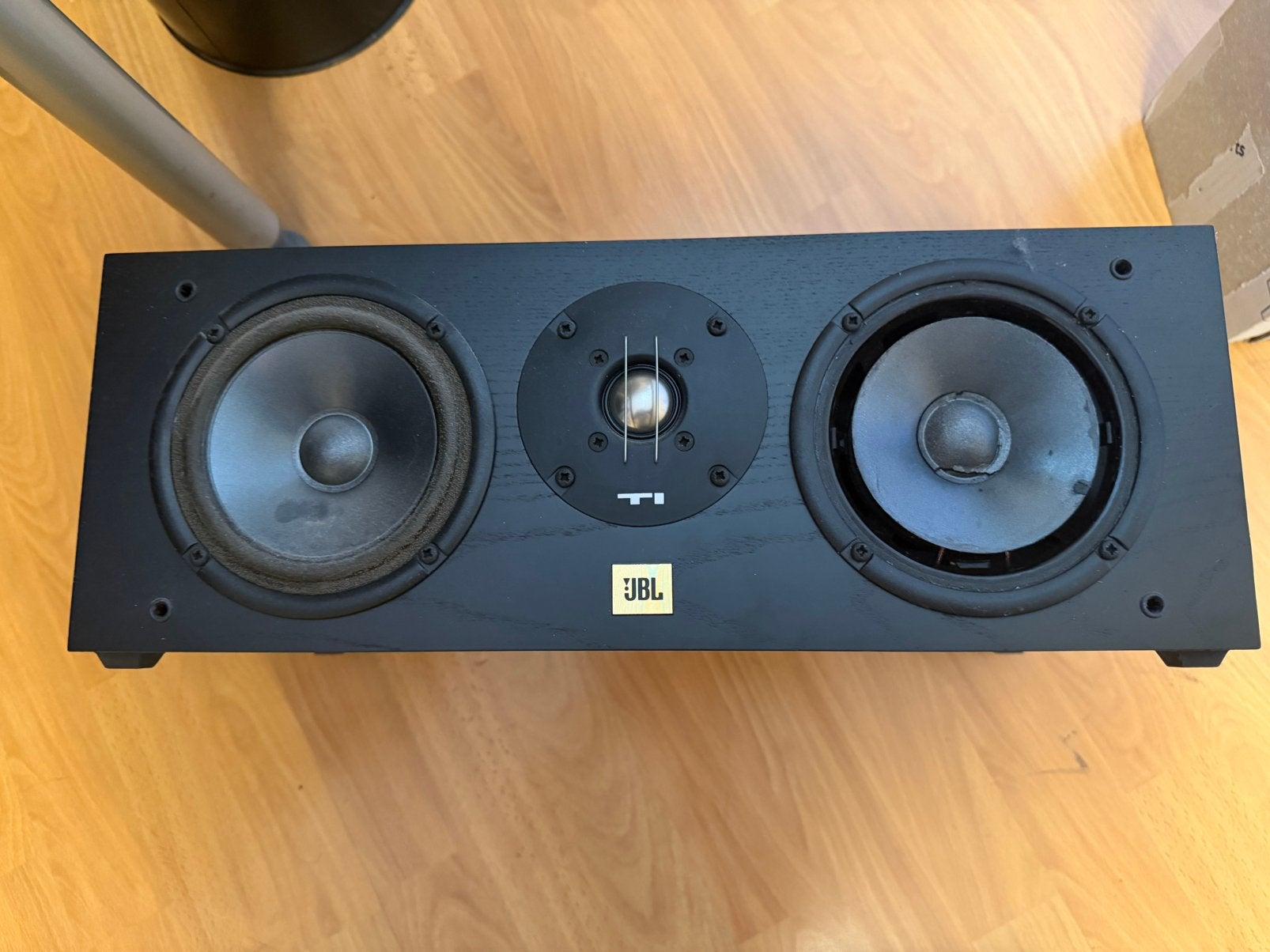 JBL Ti 100 Center Speaker - Hoogwaardige Center Speaker, Ophalen of Verzenden, Zo goed als nieuw, Center speaker, JBL