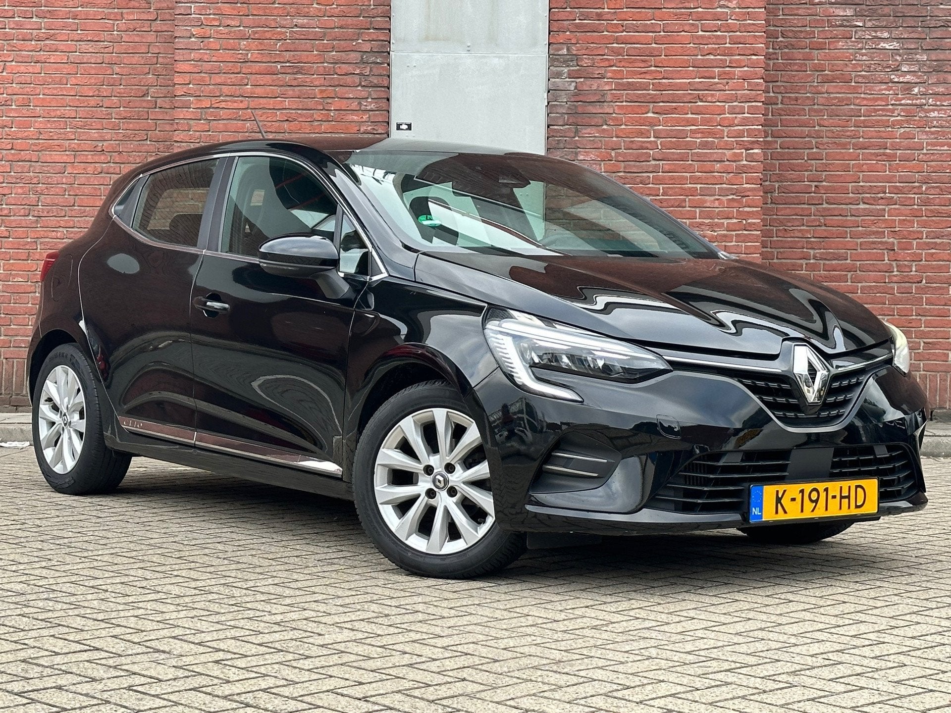 Renault Clio 1.0 TCe Bi-Fuel Intens|LED|LPG|CRUISE-CONTROL|P, Auto's, 101 pk, Euro 6, Zwart, Origineel Nederlands