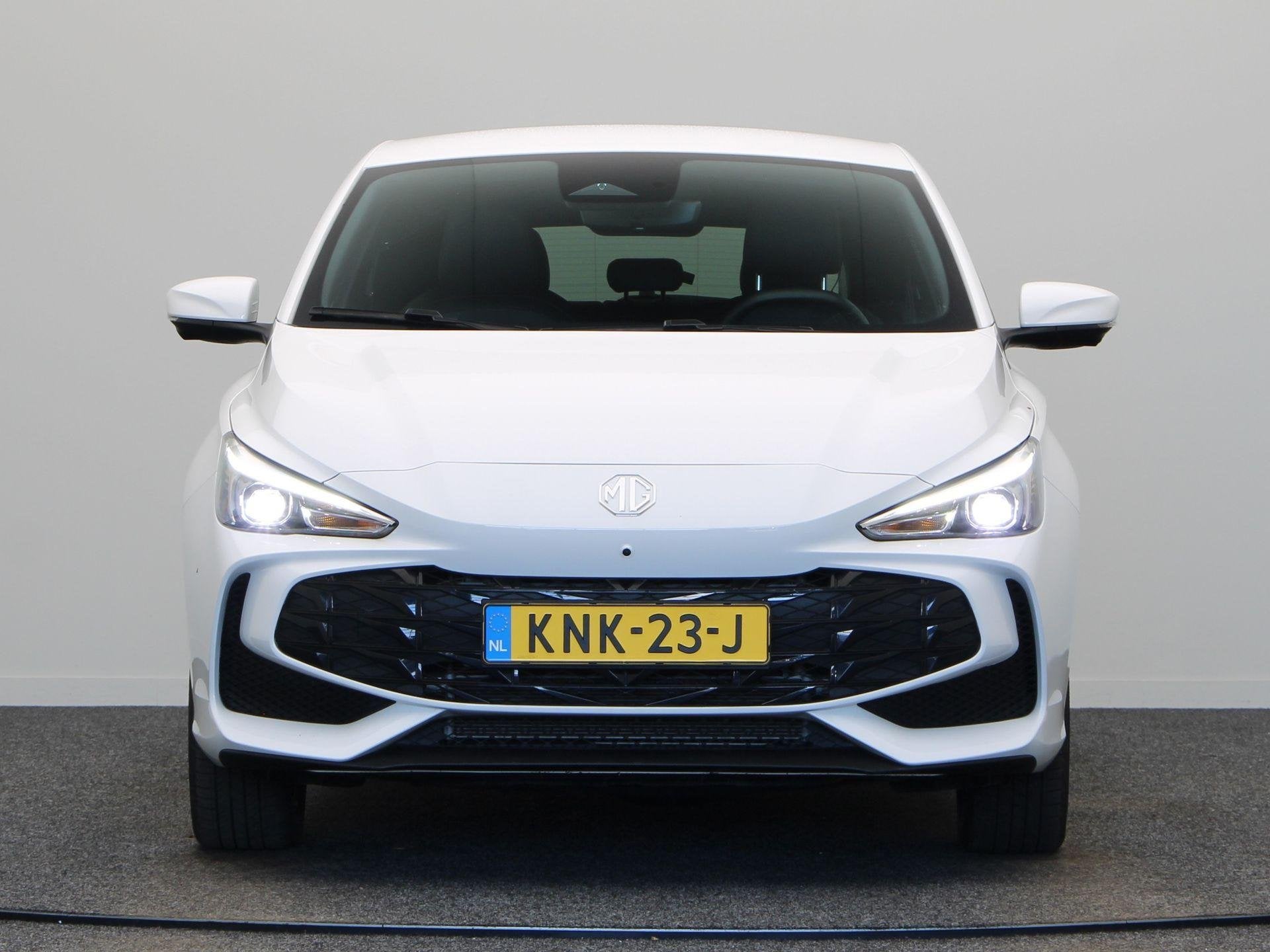 MG 3 1.5 Hybrid+ Luxury | Apple Carplay & Android Auto | Ron, Auto's, Dealer onderhouden, 4 cilinders, 2 kWh, 1283 kg