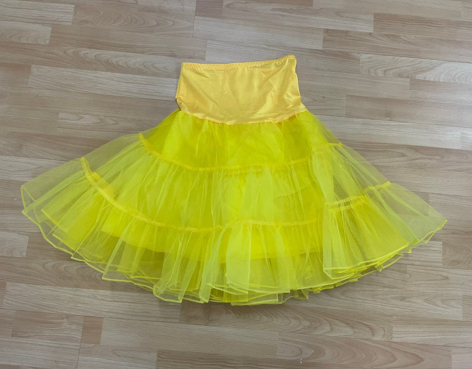 Nieuwe gele petticoat - maat S, Nieuw, Ophalen of Verzenden, Overige thema's, Kleding