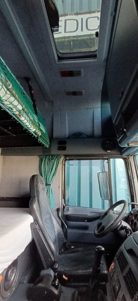 Foto 21 van Grote camper - Vrachtwagen camper 4-6 personen daf XF95