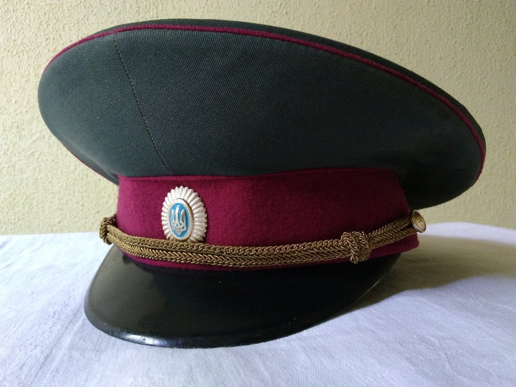 Pet officier leger Oekraïne - oude Russische Sovjet model, Ophalen of Verzenden, Landmacht, Overige gebieden, Helm of Baret