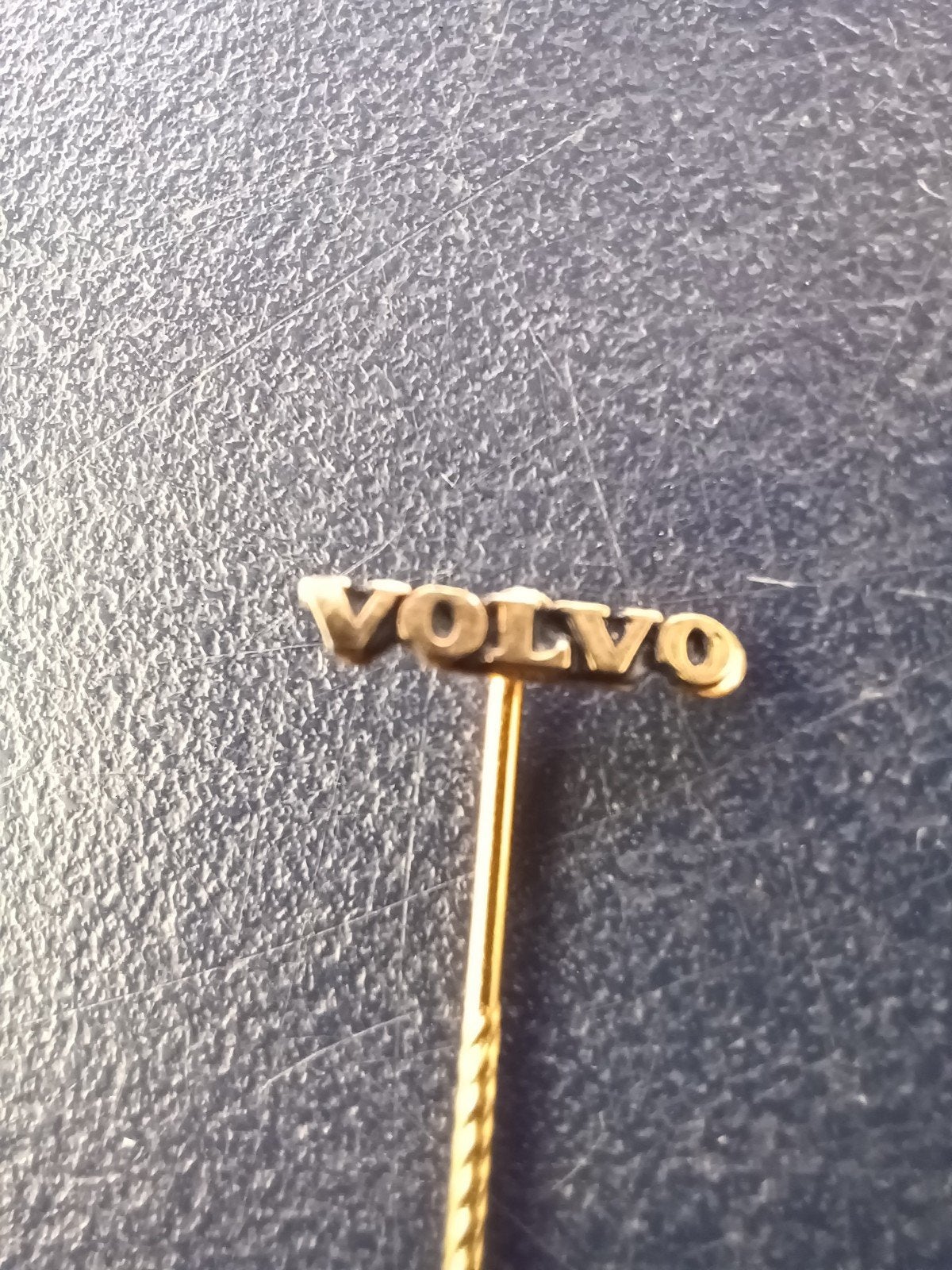 Speldje Volvo, Ophalen of Verzenden, Gebruikt, Overige onderwerpen, Speldje of Pin