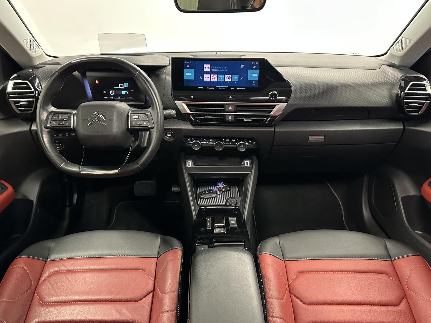 Citroen Ë-C4 Shine 50 kWh 90% SOH PANO LEER CARPLAY HEAD UP, Auto's, 136 pk, Gebruikt, 357 km, Met garantie (alle)