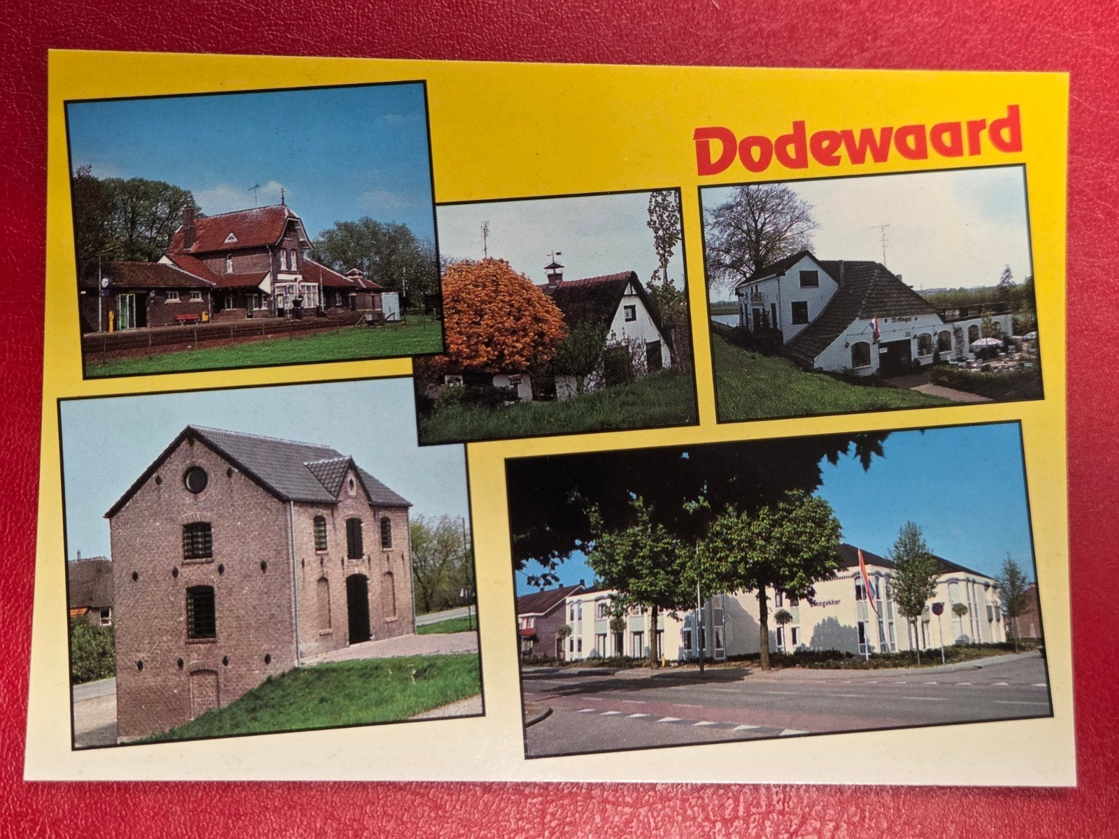 Dodewaard bij Opheusden 6-luik met station, Ophalen of Verzenden