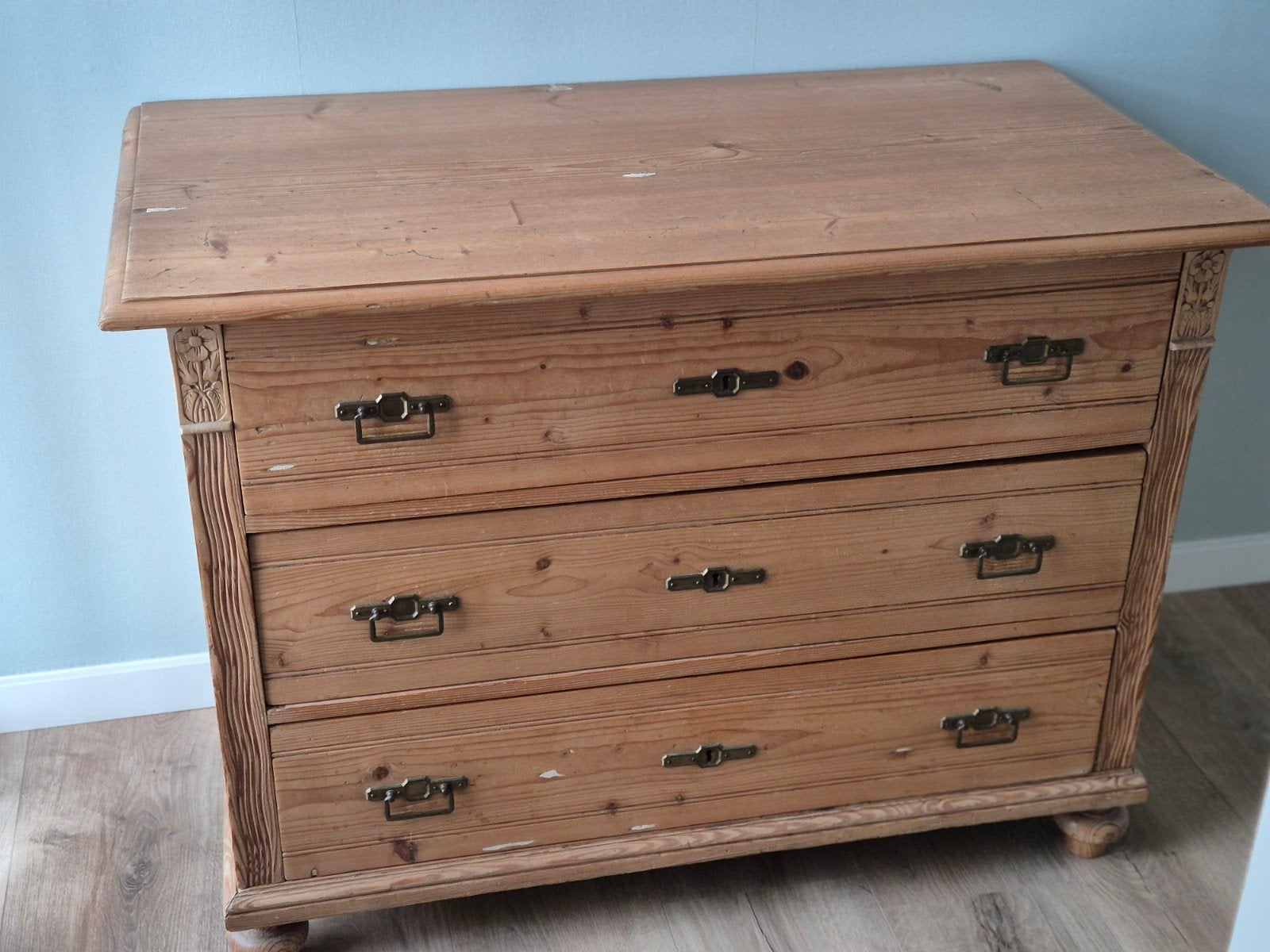 Massief grenen commode met 3 laden, Huis en Inrichting, Kasten | Ladekasten, Gebruikt, 3 of 4 laden, Minder dan 100 cm, Klassiek, Landelijk