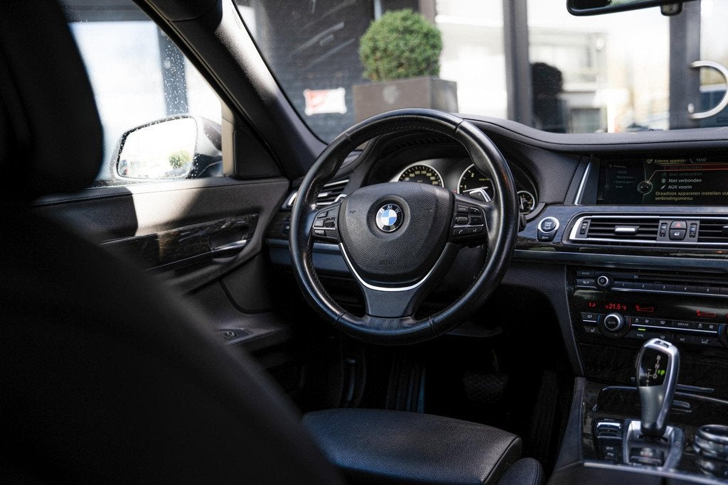 BMW 7-serie 730d xDrive Executive SOFT-CLOSE / KEYLESS & GO, Automaat, Euro 5, Gebruikt, Zwart