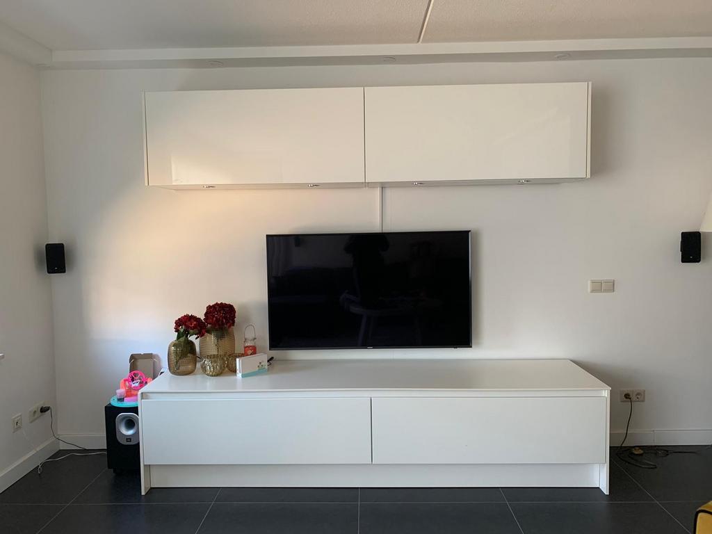Moderne witte tv-meubel tv kast, Huis en Inrichting, Overige materialen, Ophalen of Verzenden, Zo goed als nieuw, 200 cm of meer