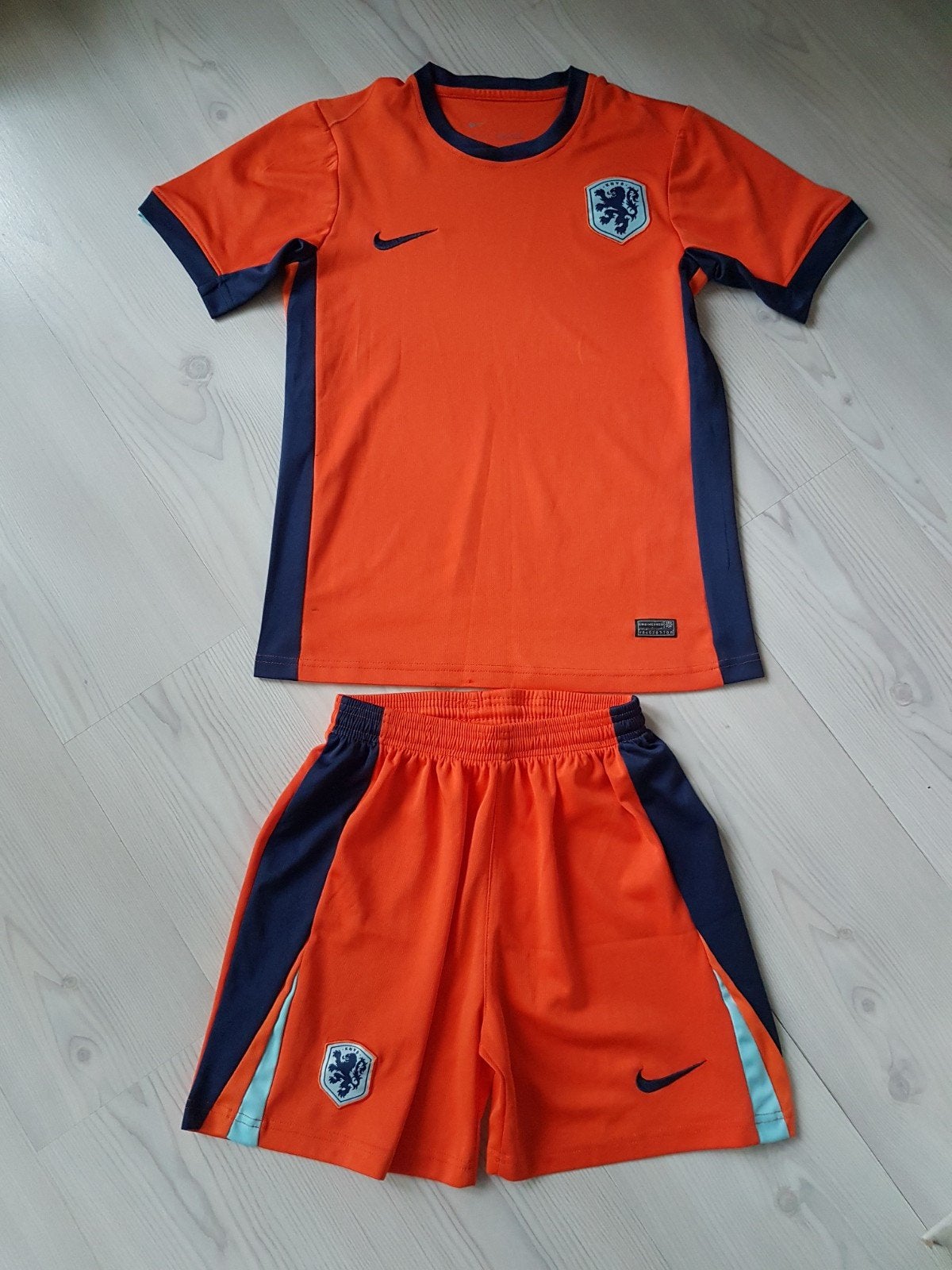 Holland heren thuistenue in maat small, Sport en Fitness, Ophalen of Verzenden, Zo goed als nieuw, Shirt