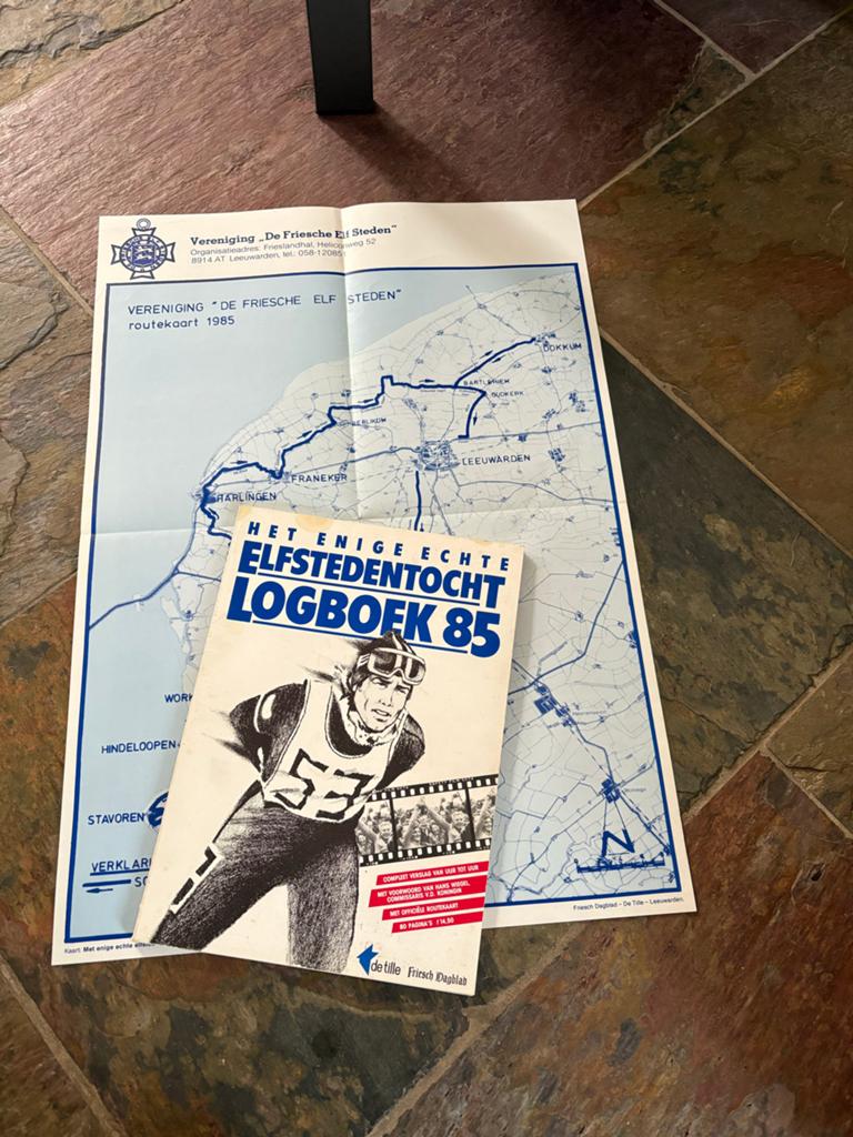Elfstedentocht Logboek 1985 met routekaart, Ophalen of Verzenden, Zo goed als nieuw