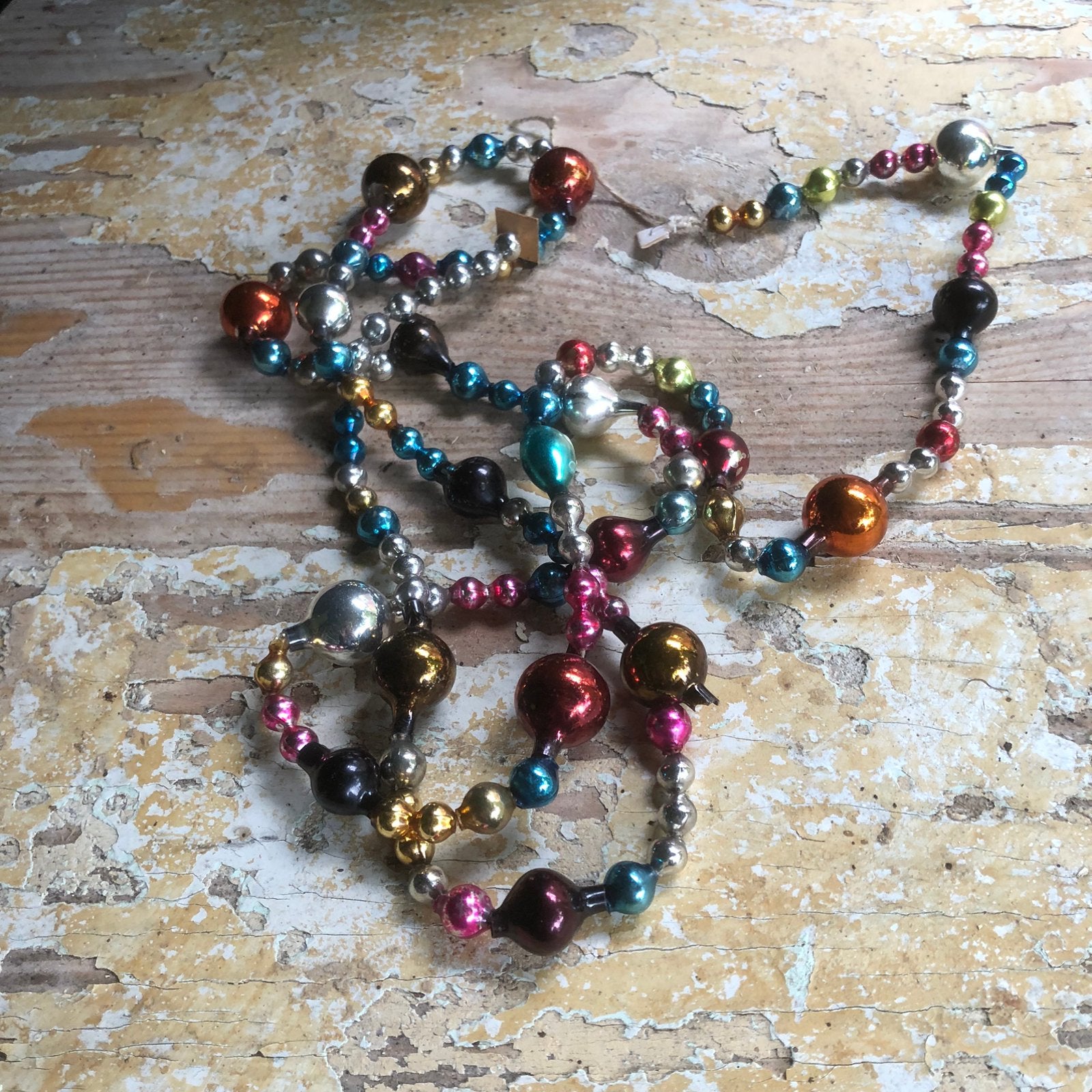 Oude gekleurde kerstkralenslinger van glas, Ophalen of Verzenden