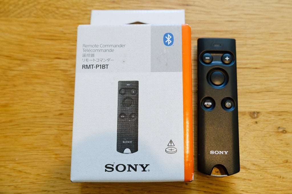 Sony RMT‑P1BT afstandsbediening – getest, originele verpak, Bluetooth, Overige typen, Ophalen of Verzenden, Zo goed als nieuw
