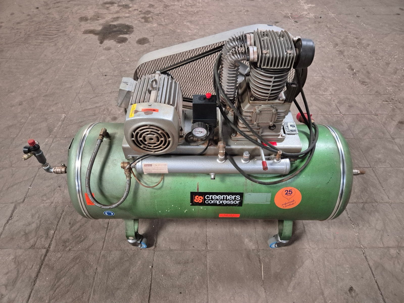 Gebruikte Geb. Creemers B.V. compressor, type CST 420, Gebruikt, Mobiel, 10 bar of meer, 100 liter of meer