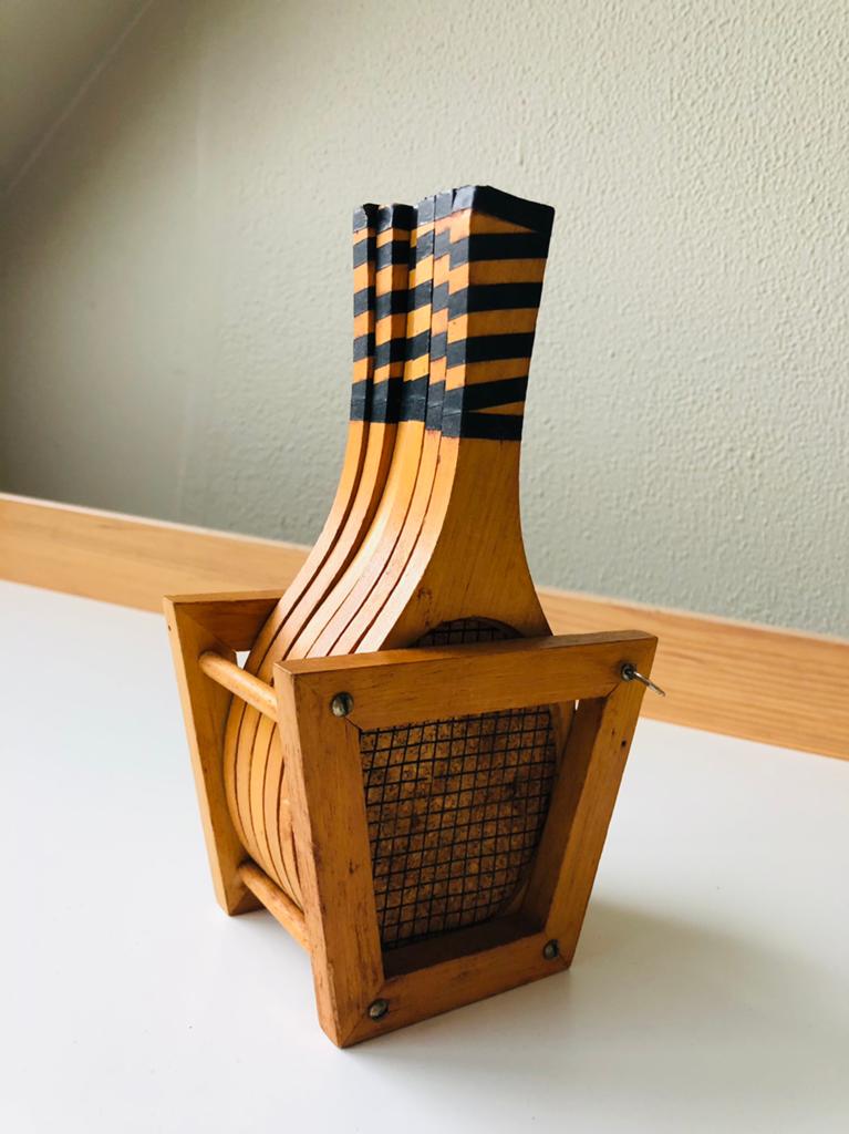 Vintage houten tennisracket onderzetters in houder, Ophalen of Verzenden