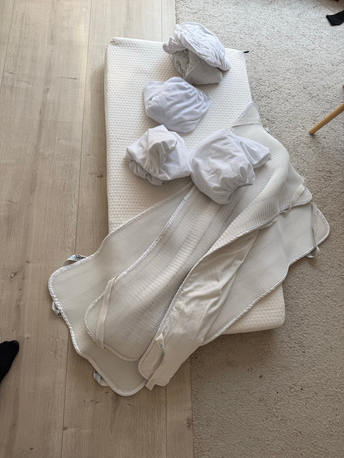 Aerosleep matras met 3 hoezen, Zo goed als nieuw, Matras, Eenpersoons, 70 cm of minder