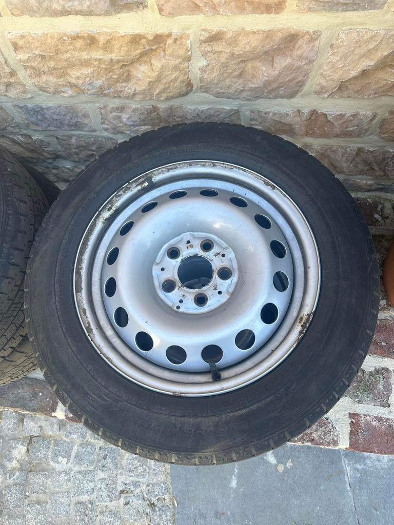 Te koop 4 Mercedes stalen velgen  M+S banden – €100- 15 inch, Auto-onderdelen, Banden en Velgen, Ophalen, Gebruikt, 15 inch, Banden en Velgen