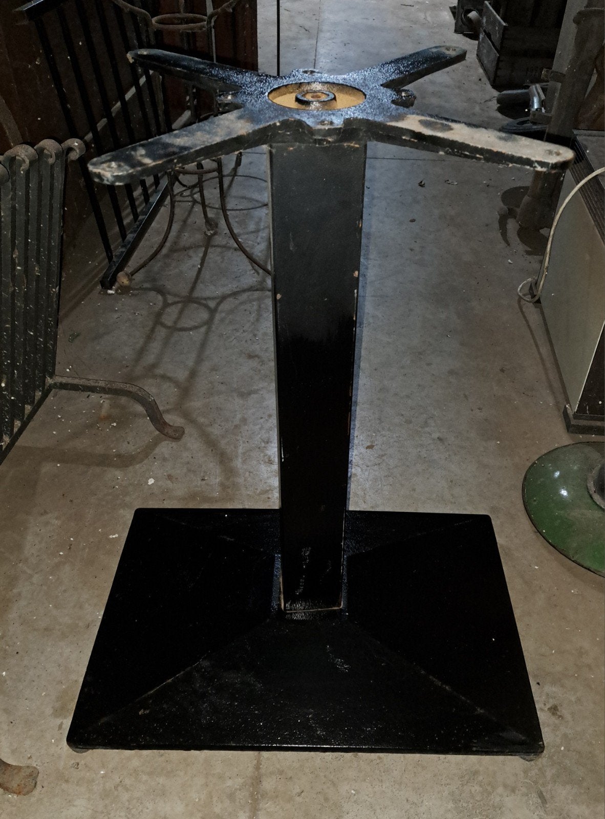 Onderstel tafelonderstel decoratie, Ophalen