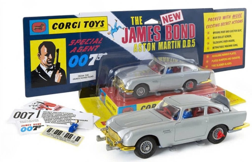 J Bond Aston Martin ZILVER gouden grill Corgi NEW 1/43 R 270