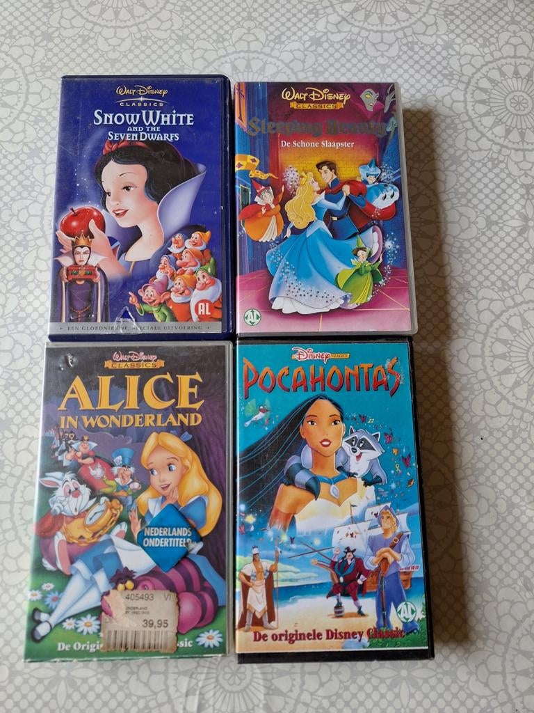 Videobanden walt disney €1.00 per stuk alleen afhalen, Cd's en Dvd's, VHS | Kinderen en Jeugd, Alle leeftijden, Ophalen, Zo goed als nieuw