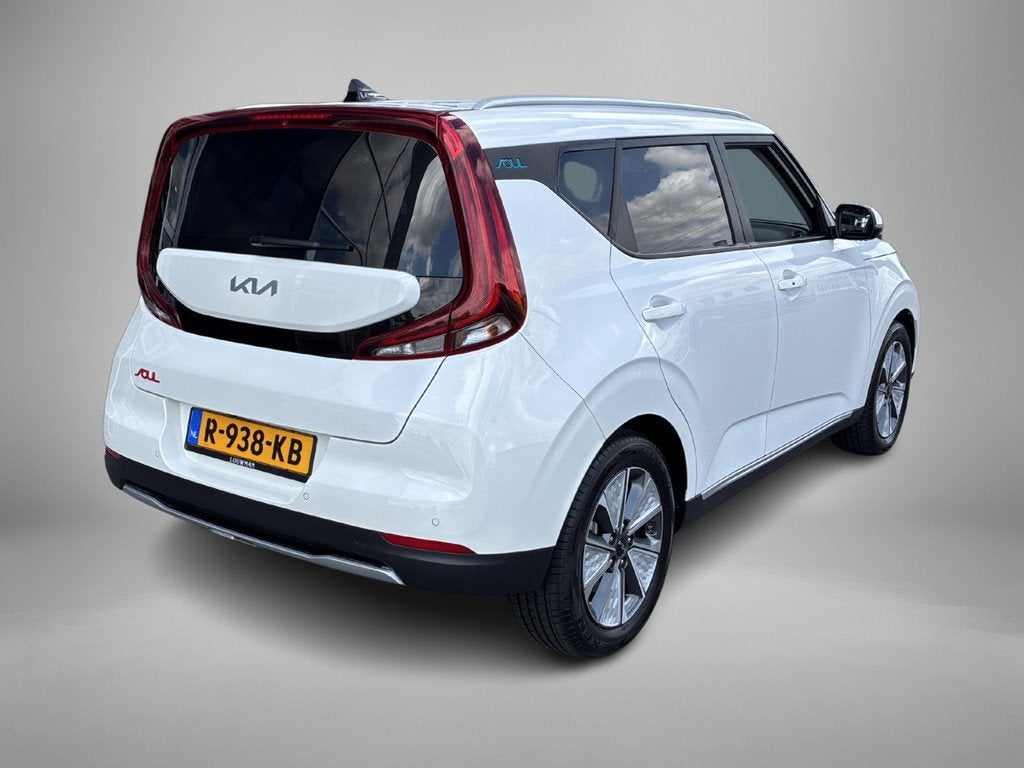 Kia e-Soul DynamicLine 64 kWh Onderweg-naar-dealer, Auto's, 12 maanden, Stof, Zwart, 1657 kg