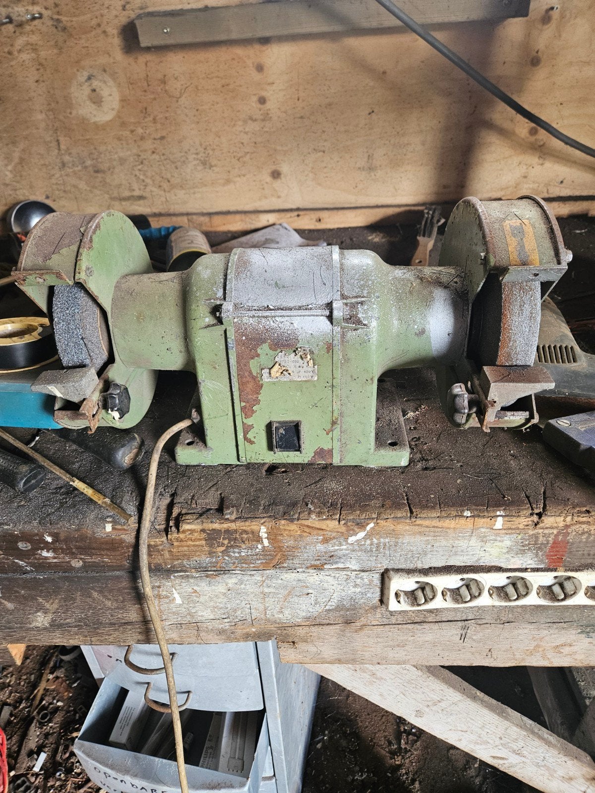 werkplaats, Ophalen, Minder dan 700 watt, Werkbankslijpmachine