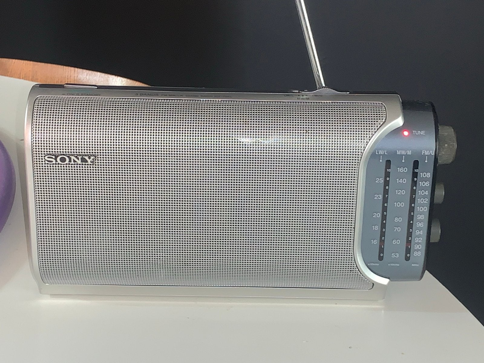 Sony ICF-704L draagbare radio werkt perfect noodradio, Ophalen of Verzenden, Gebruikt, Radio