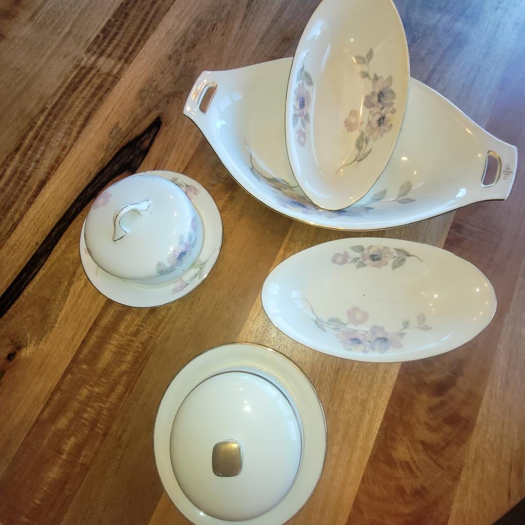 Deel v.servies en 1 losse botervloot, Antiek en Kunst, Ophalen