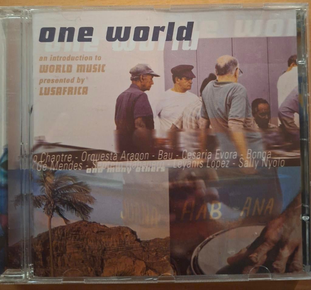 One World (Lusafrica), Ophalen of Verzenden, Zo goed als nieuw, Aziatisch
