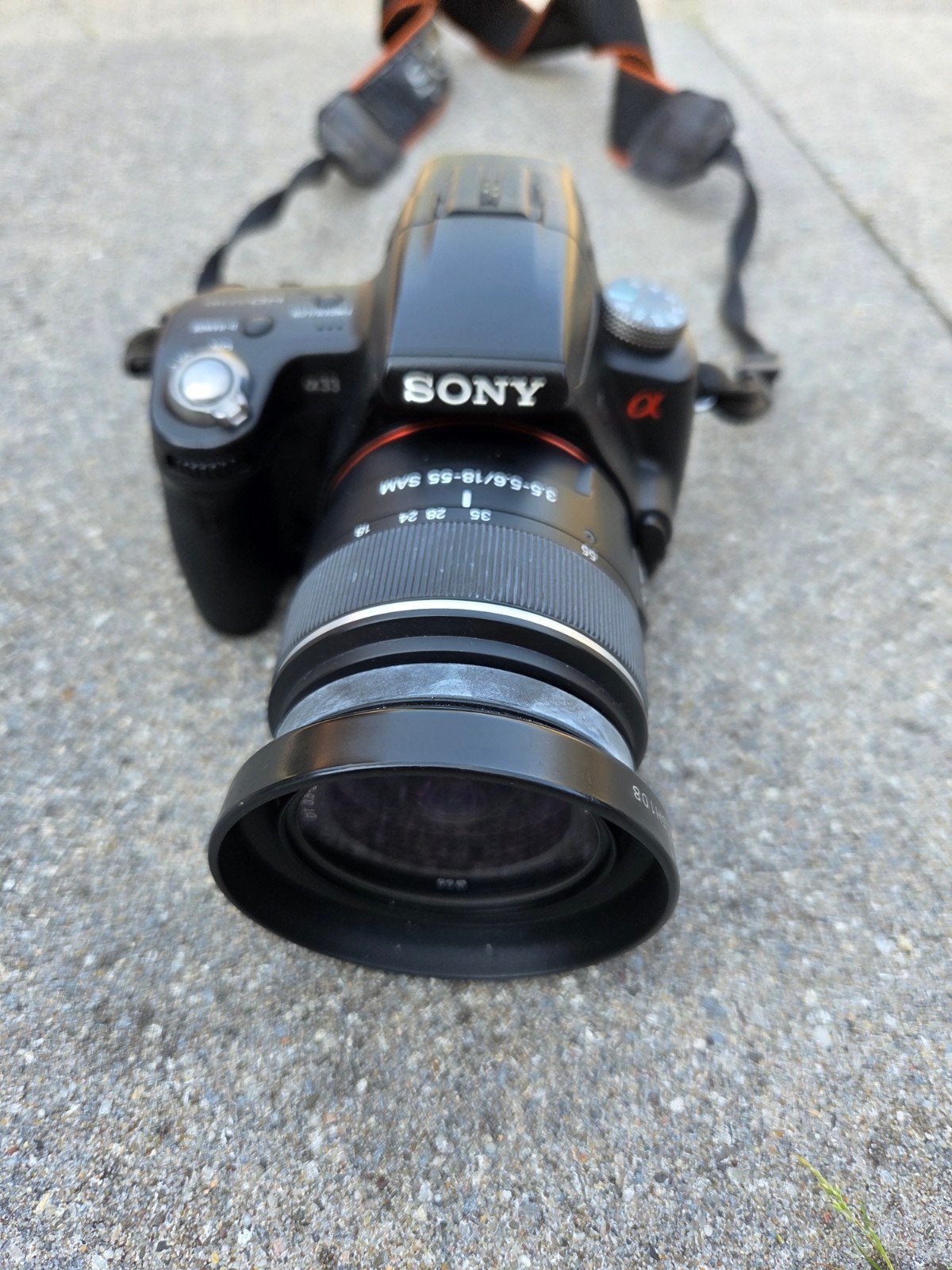 Sony Alpha a33 Spiegelreflexcamera met 18-55mm lens, Audio, Tv en Foto, Fotocamera's Digitaal, Ophalen, Gebruikt, Spiegelreflex