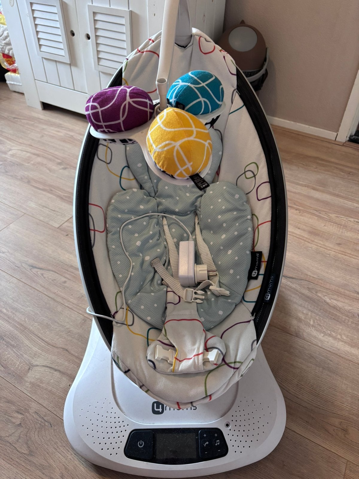 4 moms mamaroo wipstoel, Kinderen en Baby's, Wipstoeltjes, Schommelstoel, Met gordel(s) of riempje(s), Zo goed als nieuw, Ophalen