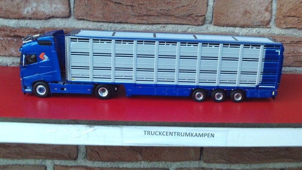 WSI  Volvo  FH4  Globetrotter  van  Groot - Zevert., Ophalen of Verzenden, Nieuw, Bus of Vrachtwagen, Wsi