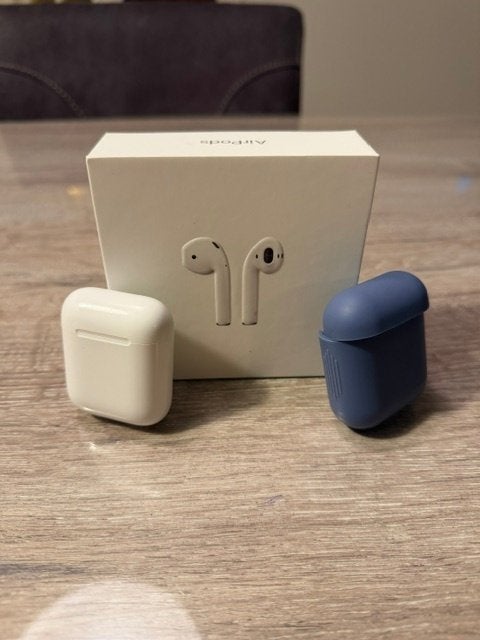 Apple Airpods 2, Ophalen, In-ear, Draadloos, Zo goed als nieuw