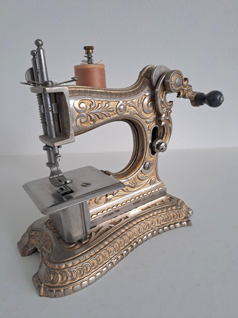 Naaimachine, kindernaaimachine Muller No.6, Antiek en Kunst, Ophalen of Verzenden
