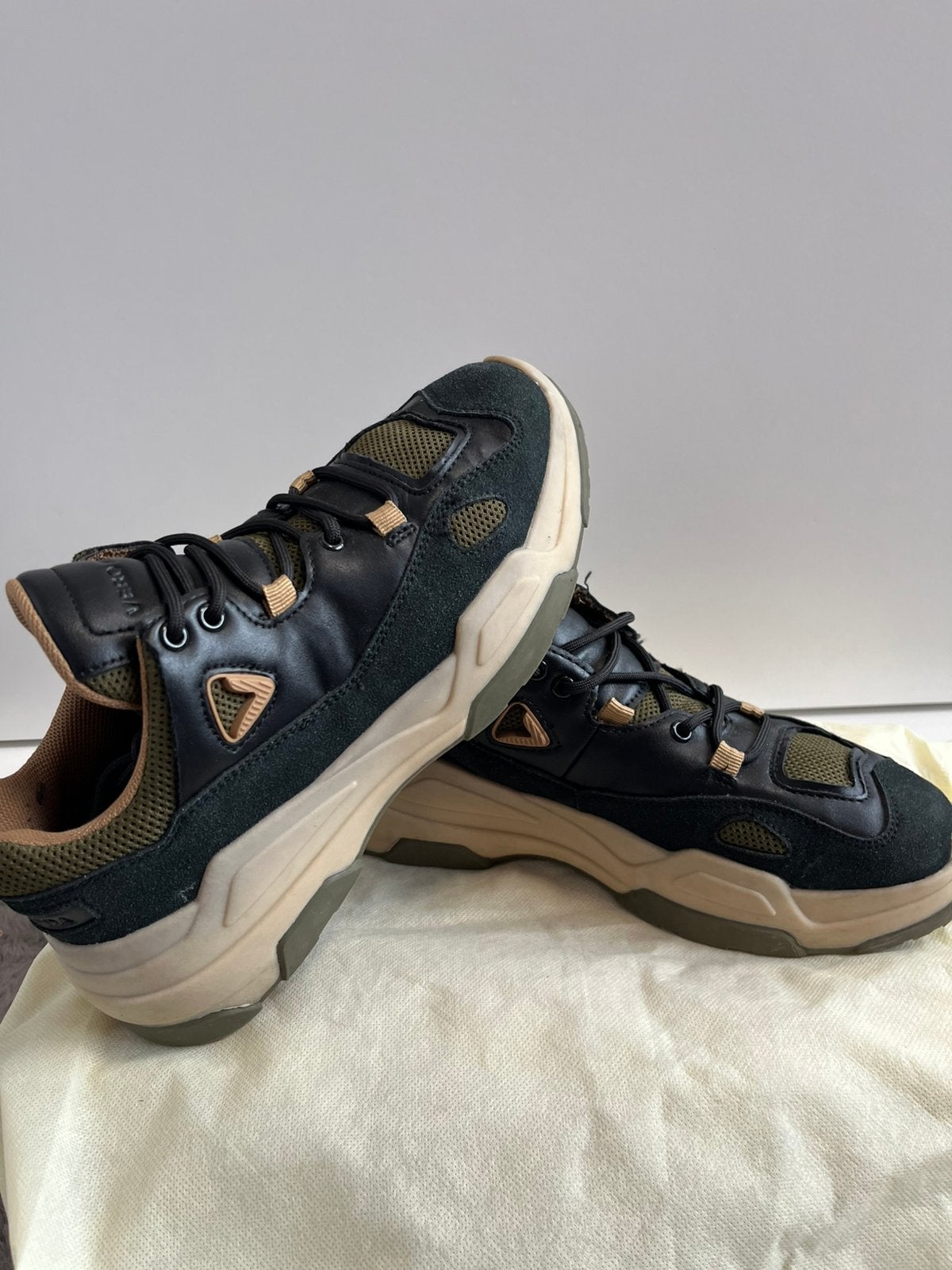 Schoenen, Kleding | Dames, Schoenen, Ophalen of Verzenden, Zo goed als nieuw, Zwart, Sneakers of Gympen